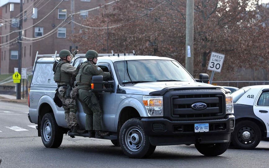 CT State Police SWAT troopers in West Haven during UNH MWAG lockdown