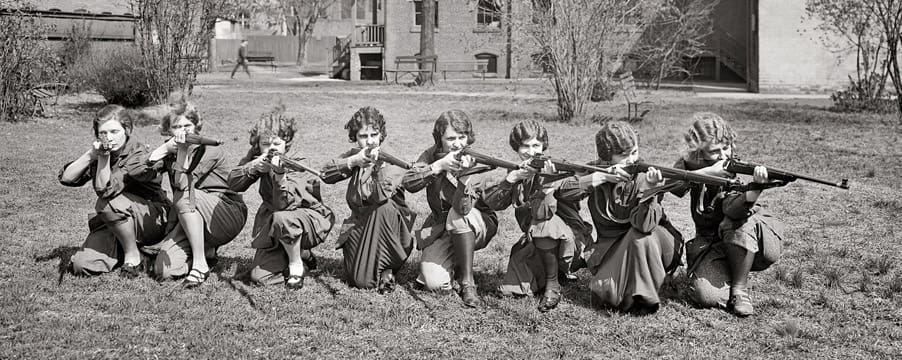 1925 University of Maryland girls' rifle team courtesy shorpy.com
