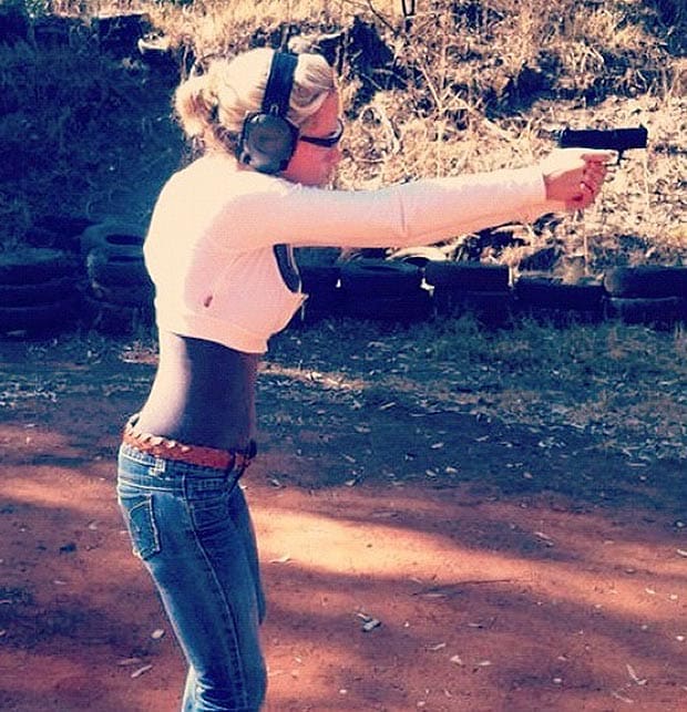 Reeva Steenkamp at the gun range (courtesy thesun.co.uk)