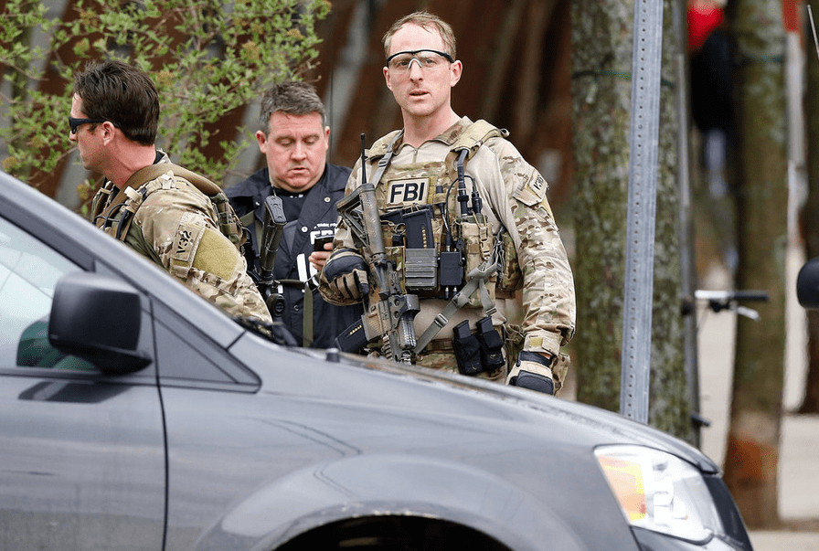 FBI hunt Boston bomber (courtesy Getty Images)