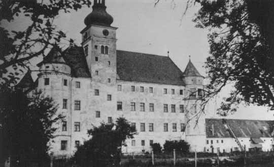 Hartheim Castle (courtesy jewishvirtuallibrary.org)