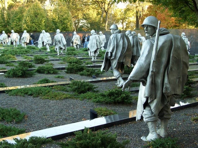 Korean War Memorial (courtesy vacationlovers.net)
