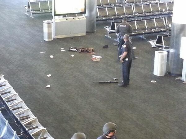 Gun used at LAX shooting 11:1:13 (courtesy tiwtter.com)