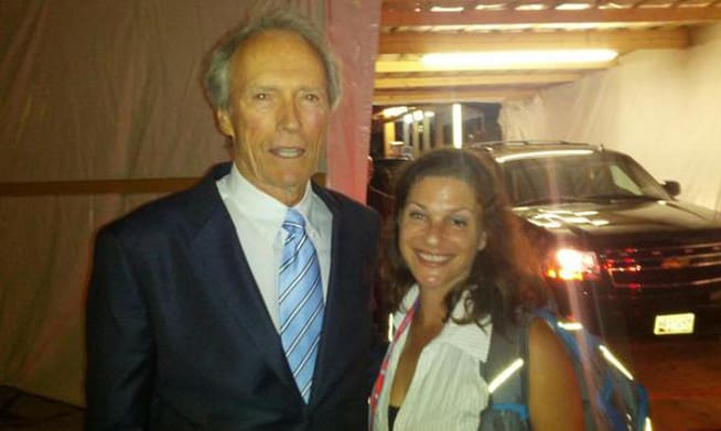 Wonkette doing the succubus thing with Hollywood gunslinger Clint Eastwood (courtesy greaterlongnbeach.com)