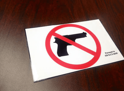 Official "no guns allowed" sticker for Illinois schools (courtesy southstar.suntimes.com)