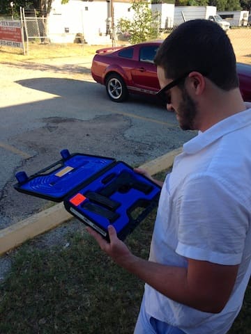 Cody Wilson contemplates the FNS-9 (courtesy The Truth About Guns)