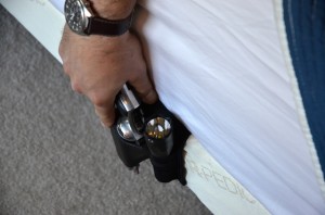 Sharkgunleather Mattress Holster extracting Smith & Wesson 686 (courtesy The Truth About Guns)