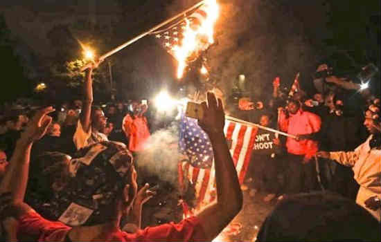 Ferguson-burning-flag