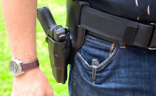 Level-2-retention-holster-with-GLOCK-19-courtesy-The-Truth-About-Guns