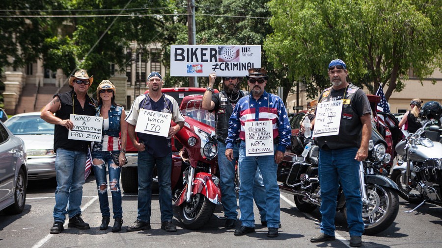Bikers_supporting_Twin_Peaks_Waco_Bikers_that_are_incarcerated