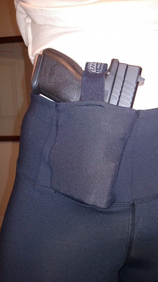 Front right appendix with elastic strap shown (courtesy Sara Tipton for The Truth About Guns)