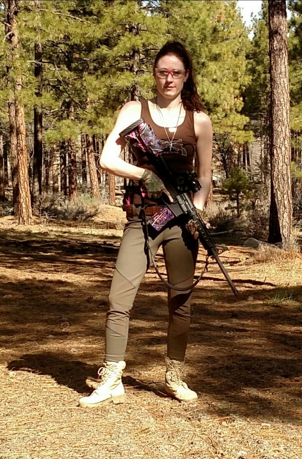 Sara Tipton modelling 5.11 tactical yoga pants (courtesy The Truth About Guns)