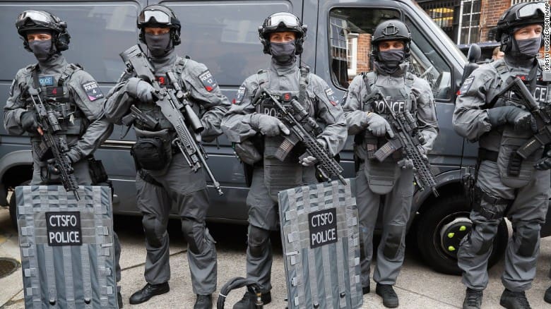 Armed British police (courtesy cnn.com)