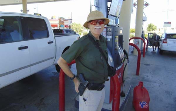 open-carry-at-gas-station-2016-900x569_1