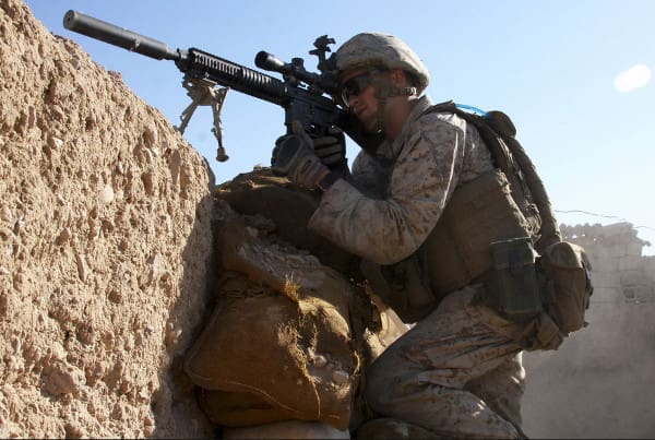 marine-corp-lance-corporal-in-afghanistan-with-suppressed-m4