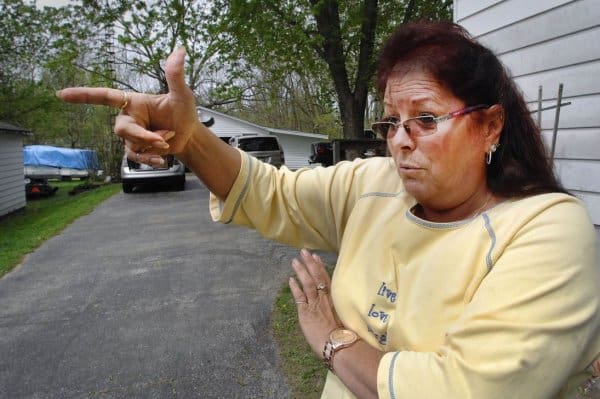 Burglar attacks homeowner in Bloomington, IL