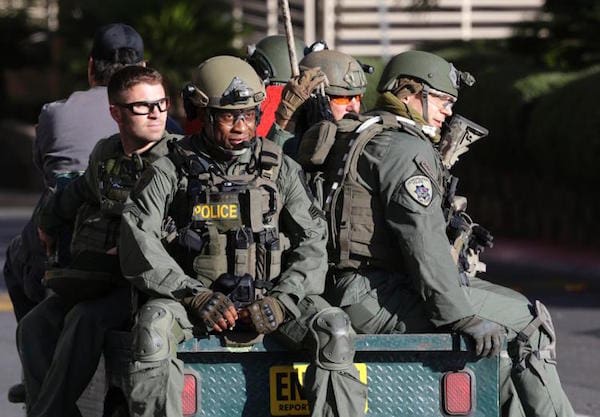 Las Vegas SWAT Team Waited One Hour Before Entering Killer's Hotel Room ...