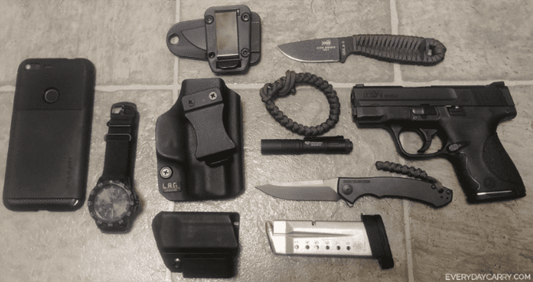 everyday carry Smith & Wesson shield EDC
