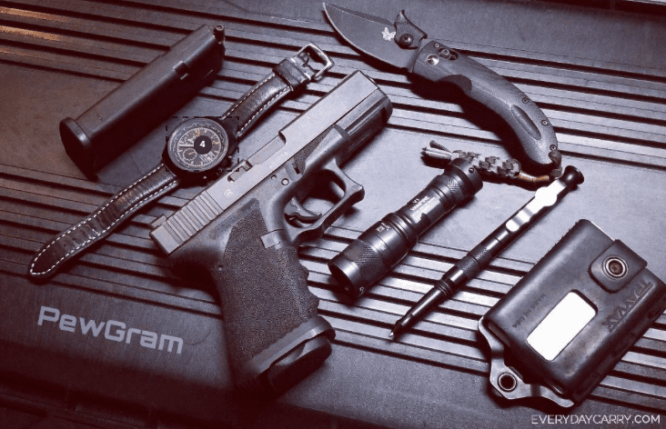 Andy Chen's EDC gear featuring a GLOCK 19 Gen 3