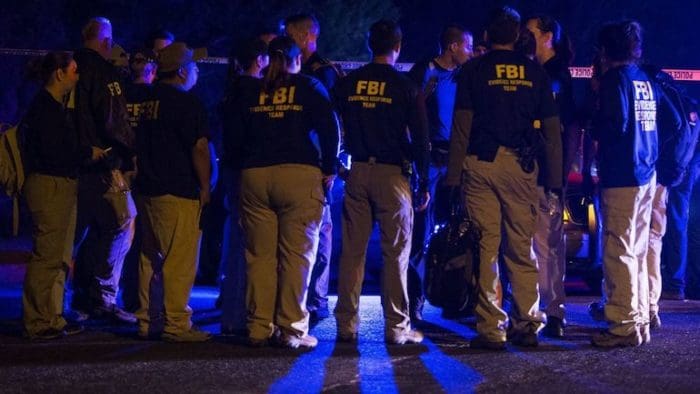 FBI Agents in Austin (courtesy latimes.com)