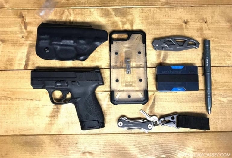 EDC everyday carry Smith & Wesson M&P9 SHIELD Concealed Pocket Dump