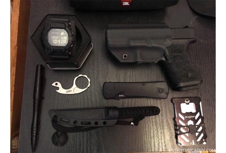 EDC concealed carry Everyday GLOCK 19 CCW 9mm