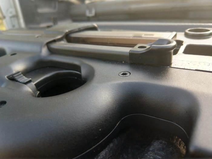FN PS90 PDW charging tabs (image courtesy JWT for thetruthaboutguns.com)