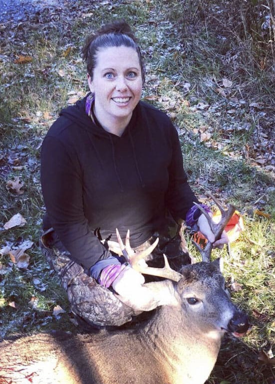 Tinder bans woman hunter for deer trophy photo