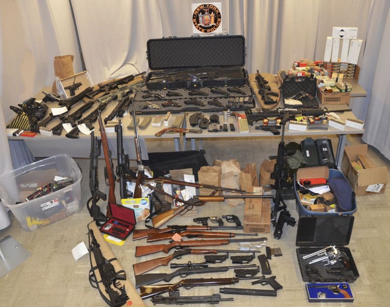 ny cop charged making selling guns