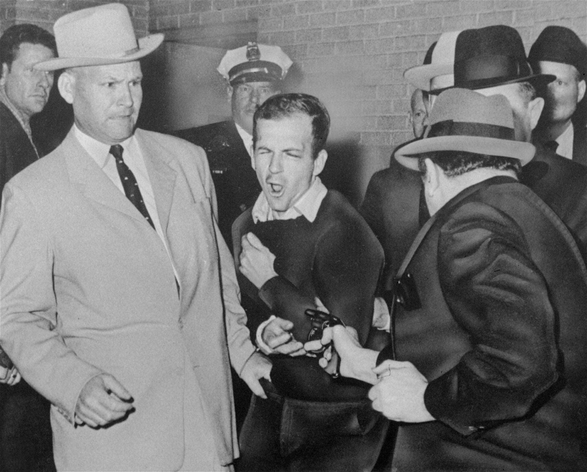 Jim Leavelle Lee Harvey Oswald shooting
