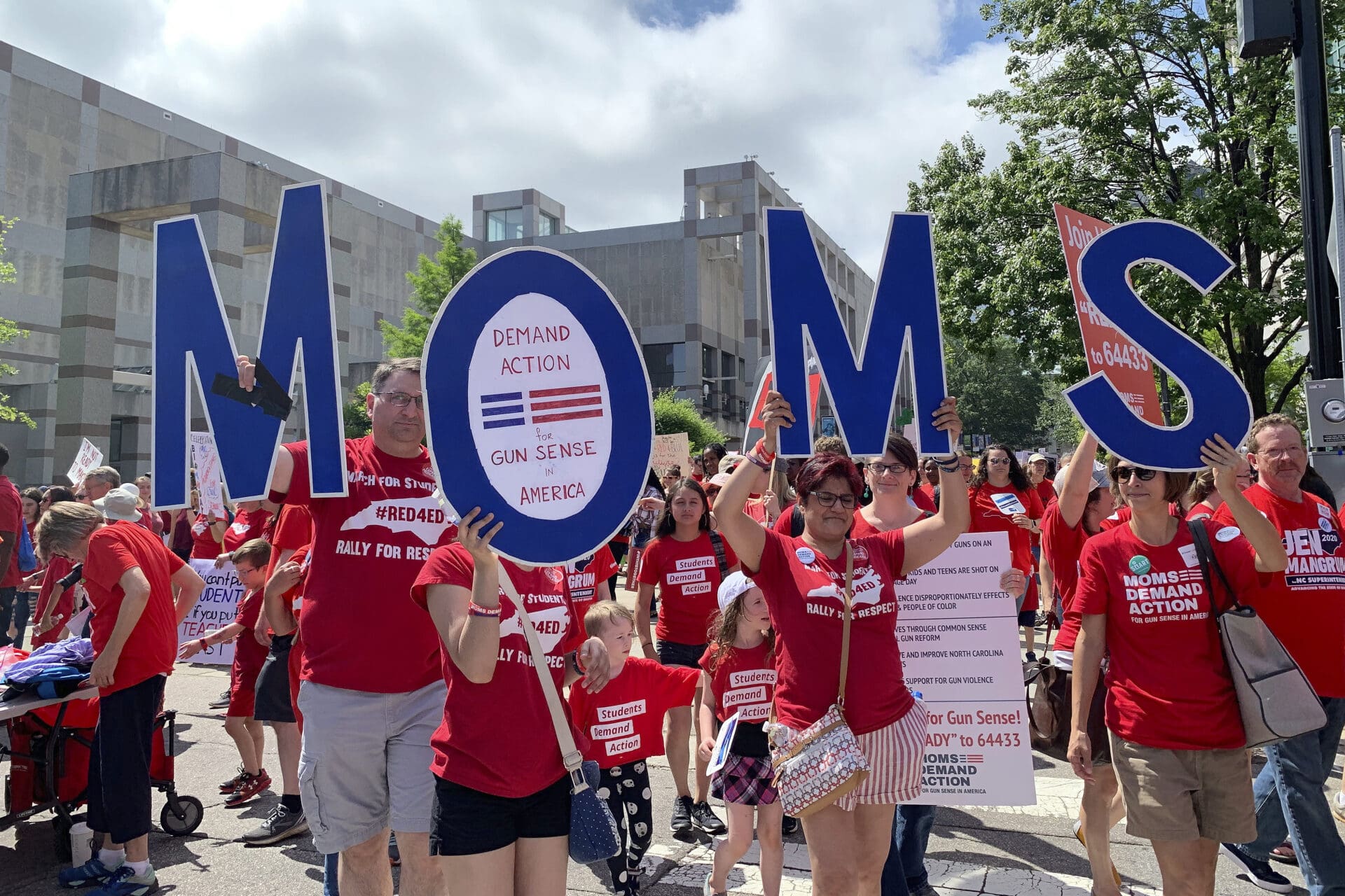 moms demand action protest march mda