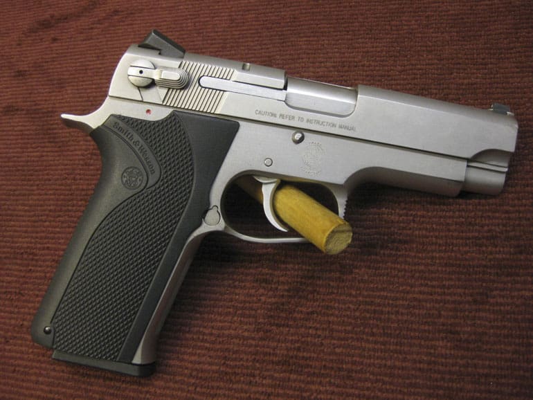 Smith & Wesson Model 1006 10mm