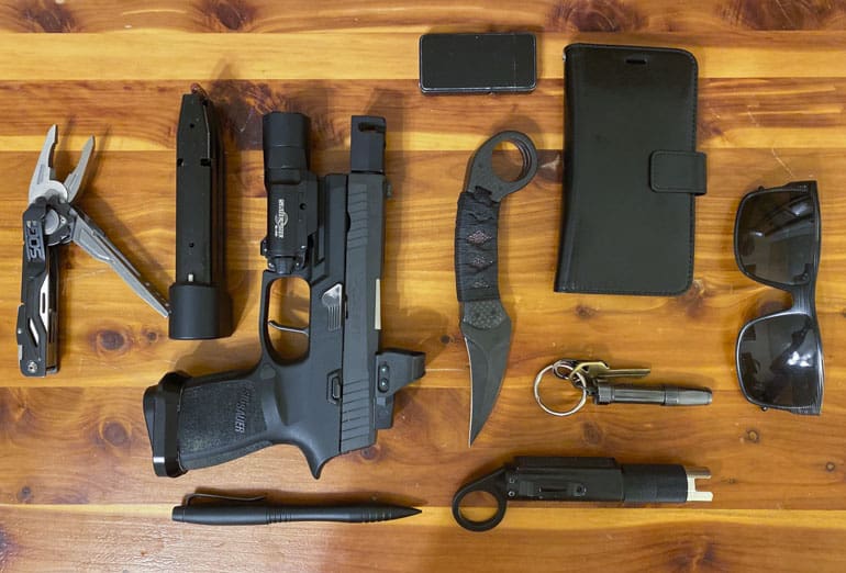 SIG P320 XCarry edc