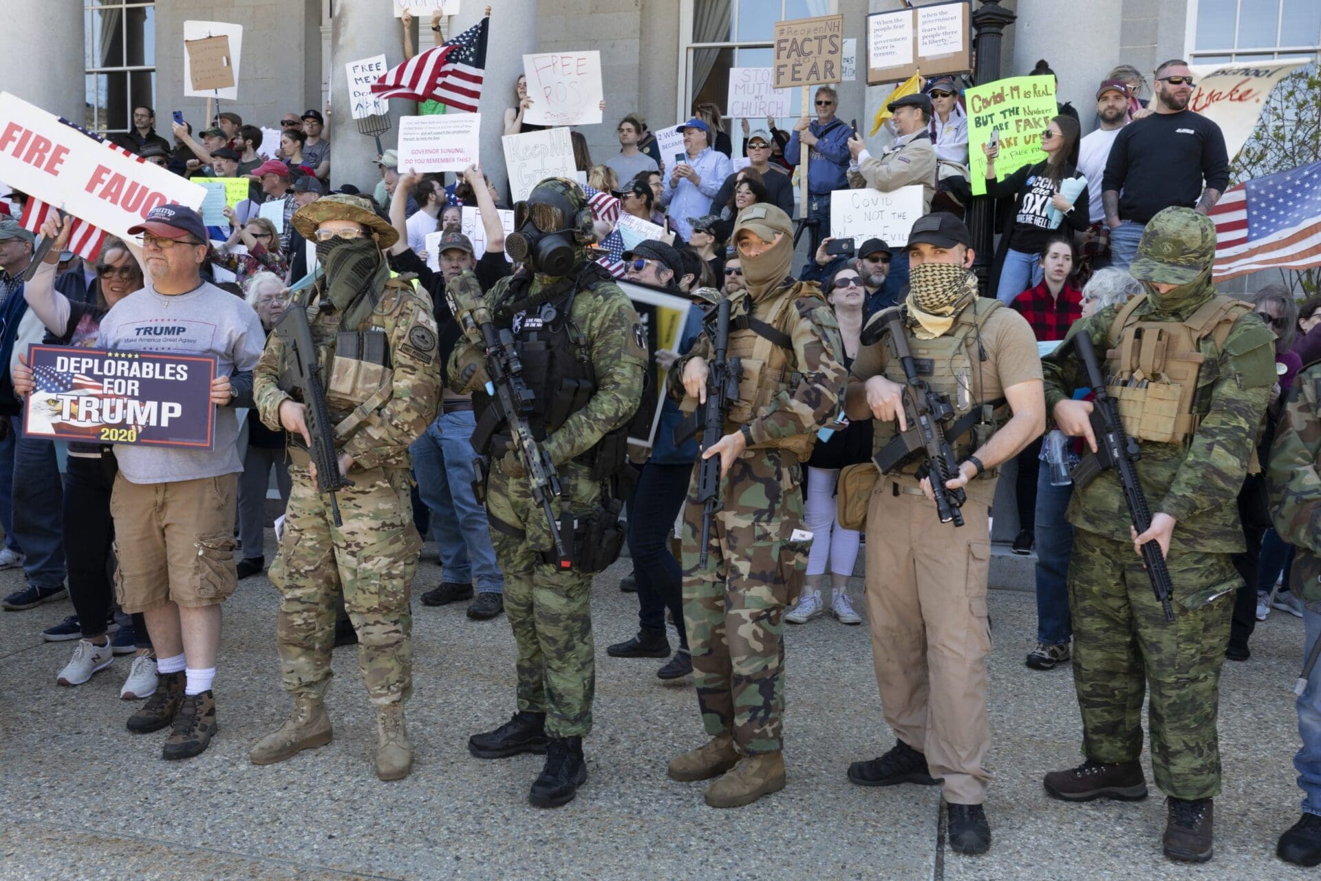 us militia armed protest violence