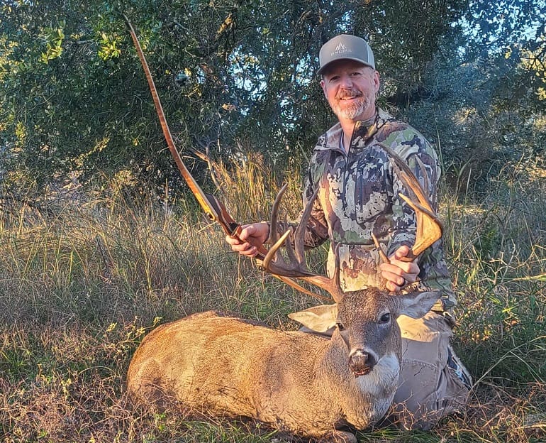 Deer hunt hunting trophy buck jon wayne taylor