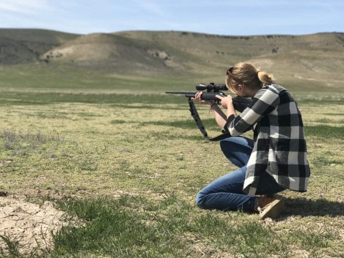 Female woman hunter rifle