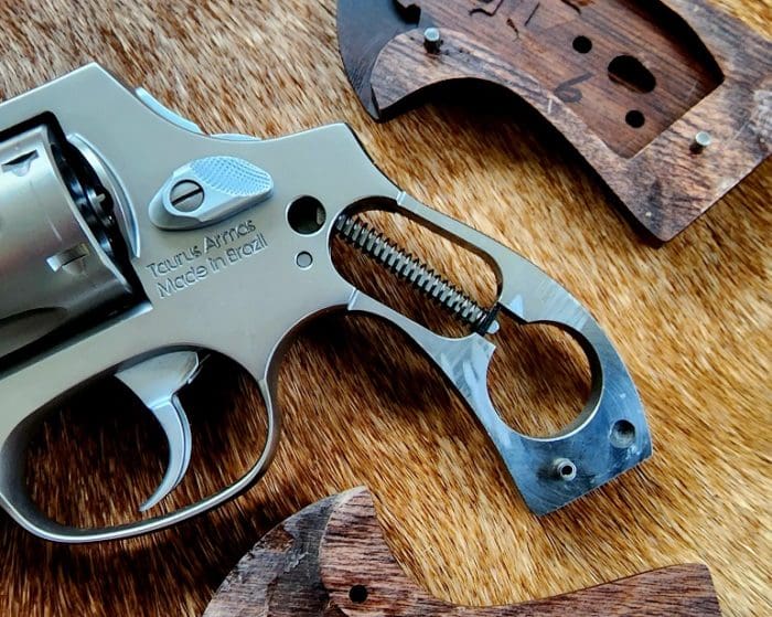 Taurus 856 Executive Grade Revolver gun review