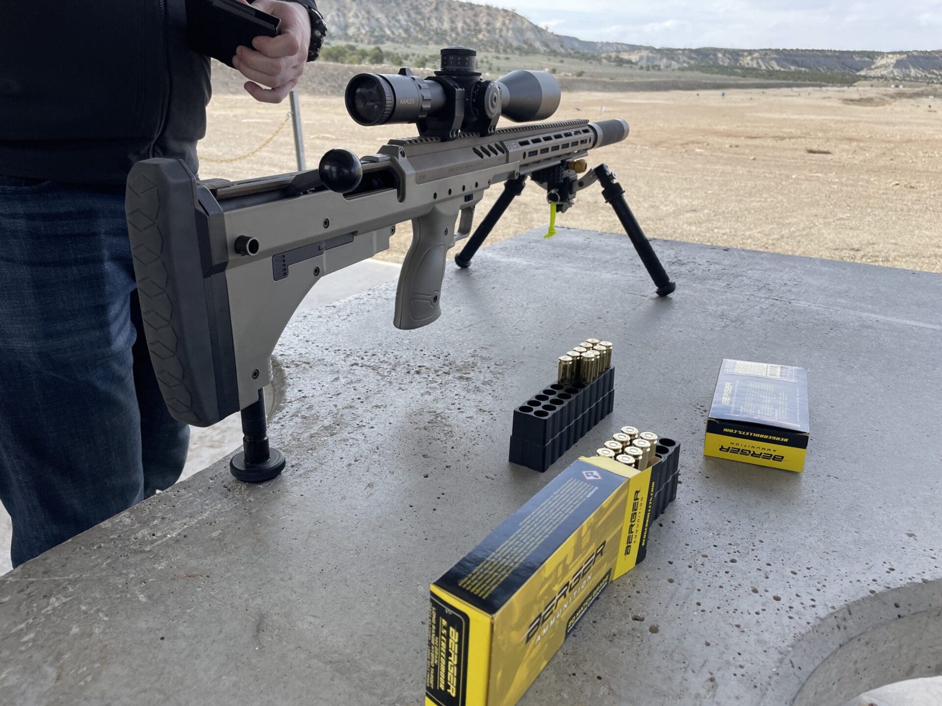 Desert Tech SRS precision pullpup rifle