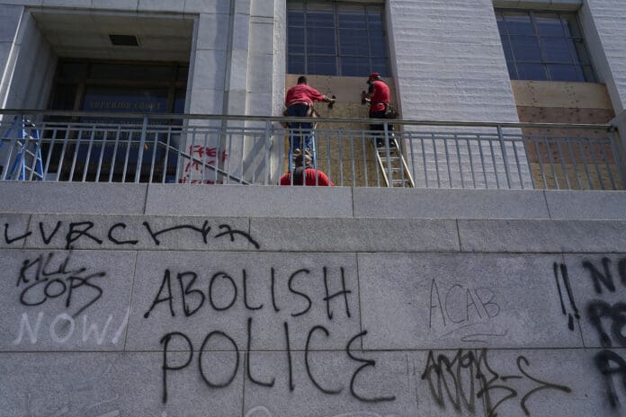 Oakland defund the police courthouse