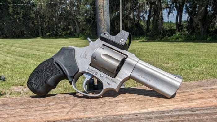 Taurus Defender 856 TORO Revolver
